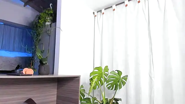 valeriahornier online show from May 2026 01:33:02 AM