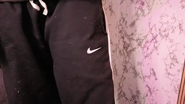 sweetcherryyy  online show from December 2025 03:47:01 AM