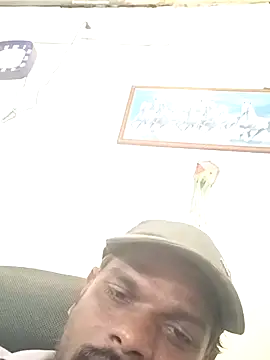 Snapshot of RNlov chatting on October 2025 08:04:01 AM RNlov online show from October 2025 08:04:01 AM