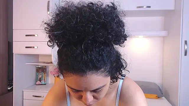 Snapshot of MartiRuis10 chatting on November 2025 08:03:01 PM MartiRuis10 online show from November 2025 08:03:01 PM