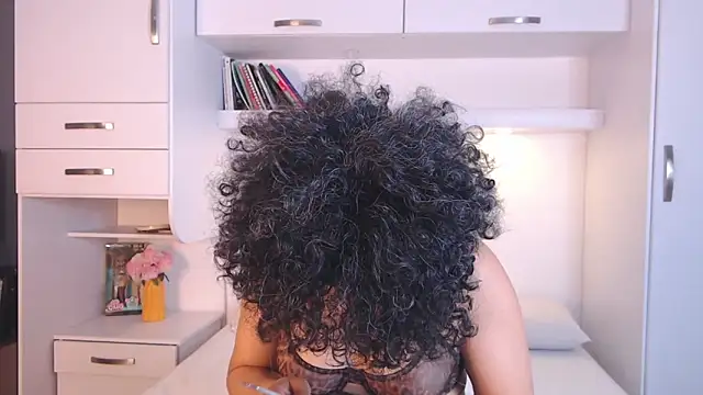 Snapshot of MartiRuis10 chatting on November 2025 10:21:01 PM MartiRuis10 online show from November 2025 10:21:01 PM