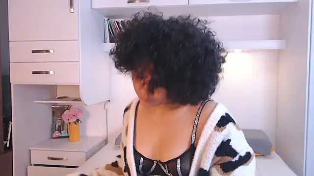 Snapshot of MartiRuis10 chatting on December 2025 12:20:02 AM MartiRuis10 online show from December 2025 12:20:02 AM