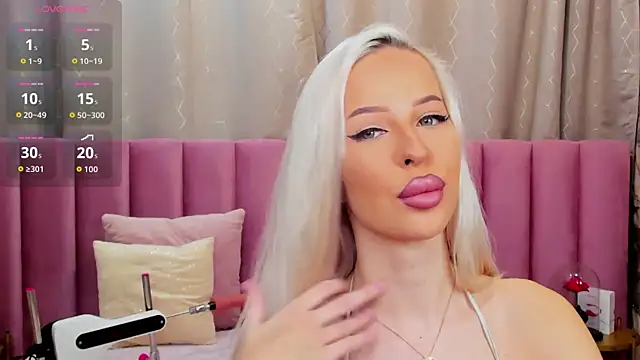 Snapshot of KailaCrystall chatting on November 2025 01:26:02 AM KailaCrystall online show from November 2025 01:26:02 AM