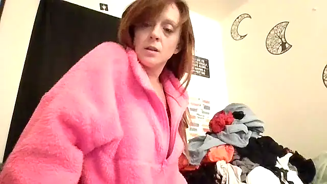 Snapshot of LoveLibz169 chatting on November 2025 09:00:02 AM LoveLibz169 online show from November 2025 09:00:02 AM