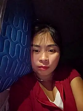 Squirrel-Pear online show from November 2025 09:14:01 PM