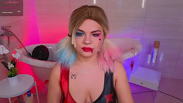 Snapshot of Miss_Delia chatting on October 2025 02:12:01 AM Miss Delia online show from October 2025 02:12:01 AM