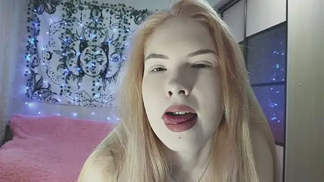 Snapshot of VETT_KITTY chatting on November 2025 06:23:02 AM VETT KITTY online show from November 2025 06:23:02 AM