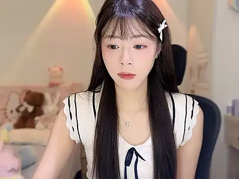 Onecutelittle online show from October 2025 04:53:02 AM