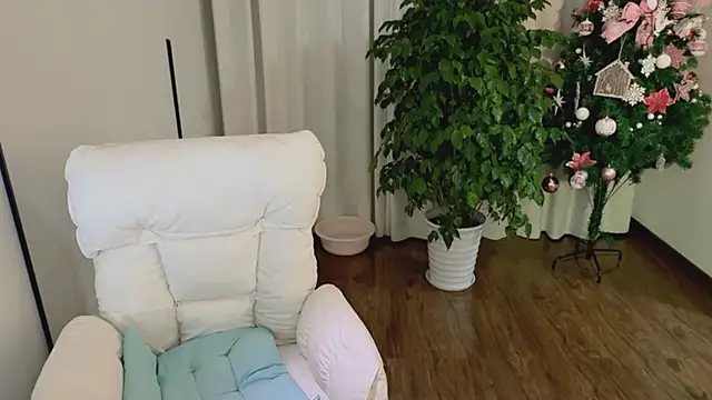 Snapshot of Onecutelittle chatting on March 2026 12:33:01 PM Onecutelittle online show from March 2026 12:33:01 PM