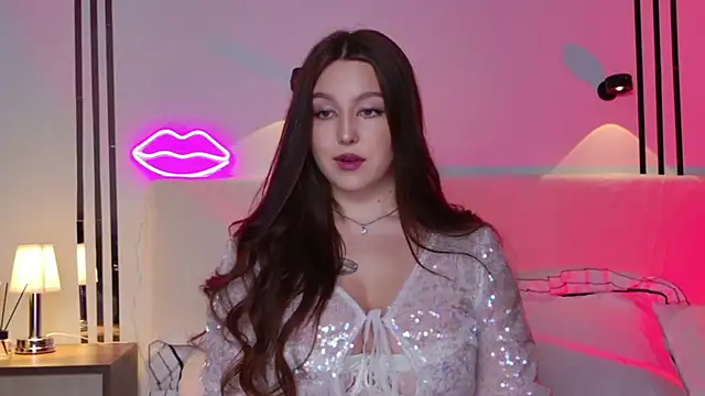 Snapshot of _Tessa_May_ chatting on November 2025 12:33:01 AM Tessa May online show from November 2025 12:33:01 AM