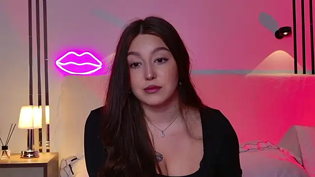 Snapshot of _Tessa_May_ chatting on November 2025 10:41:02 PM Tessa May online show from November 2025 10:41:02 PM