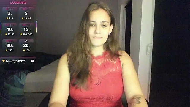 Snapshot of MiaRides19 chatting on October 2025 07:37:01 PM MiaRides19 online show from October 2025 07:37:01 PM