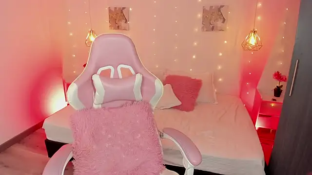 cherryvixen  online show from January 2026 10:58:02 PM