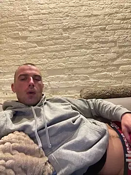 Snapshot of Rotteei1 chatting on October 2025 06:08:01 PM Rotteei1 online show from October 2025 06:08:01 PM