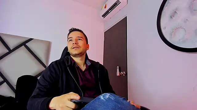 Snapshot of mike_257 chatting on October 2025 11:50:01 AM mike 257 online show from October 2025 11:50:01 AM