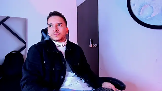 Snapshot of mike_257 chatting on November 2025 12:07:02 PM mike 257 online show from November 2025 12:07:02 PM