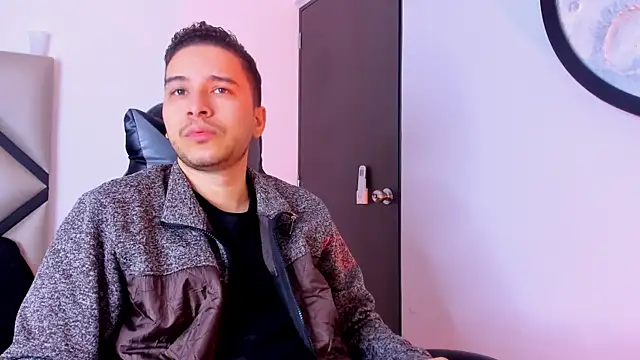 Snapshot of mike_257 chatting on November 2025 11:53:02 AM mike 257 online show from November 2025 11:53:02 AM