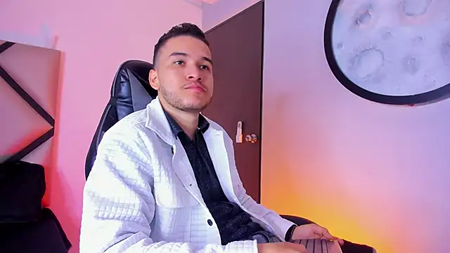 Snapshot of mike_257 chatting on November 2025 12:05:02 PM mike 257 online show from November 2025 12:05:02 PM