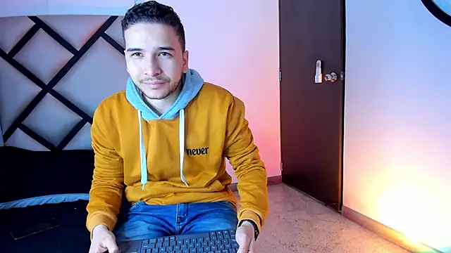 Snapshot of mike_257 chatting on November 2025 11:45:01 AM mike 257 online show from November 2025 11:45:01 AM