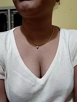 Snapshot of Nazeera_Telugu_Ammayi chatting on November 2025 04:39:01 PM Nazeera Telugu Ammayi online show from November 2025 04:39:01 PM