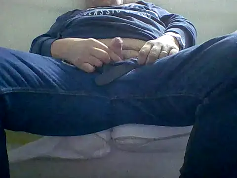 Snapshot of stefistefi8097 chatting on October 2025 06:18:02 PM stefistefi8097 online show from October 2025 06:18:02 PM