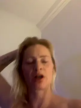 milfdawn online show from October 2025 06:08:02 PM