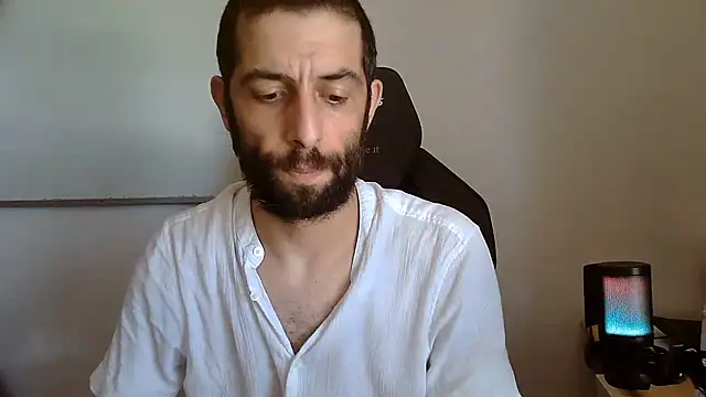 Snapshot of topg84 chatting on June 2026 02:18:02 PM topg84 online show from June 2026 02:18:02 PM