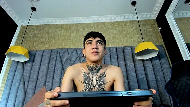 SantiOlsen online show from October 2025 11:44:02 AM