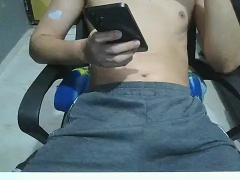 leo  bunny online show from November 2025 11:47:01 PM