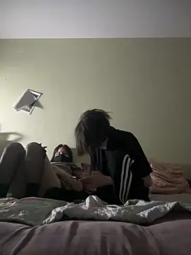 popoul couple online show from October 2025 03:45:02 PM