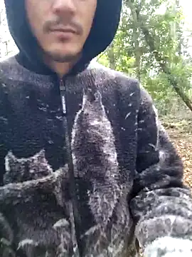 bbyxklaus online show from November 2025 01:22:01 PM