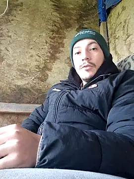 bbyxklaus online show from November 2025 12:37:02 PM