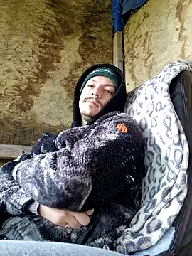 bbyxklaus online show from November 2025 11:24:02 AM