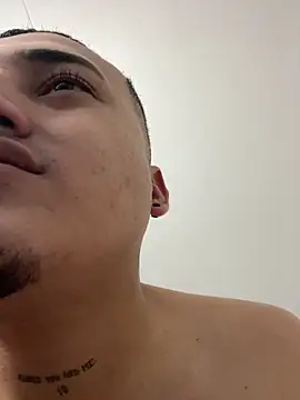 Snapshot of Demon_foxes chatting on November 2025 08:31:01 PM Demon foxes online show from November 2025 08:31:01 PM