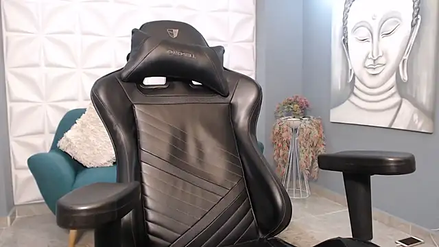 ArohomLester online show from October 2025 03:14:01 AM