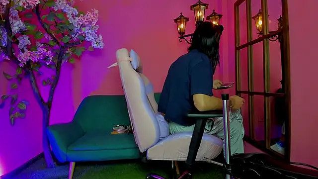 ArohomLester online show from March 2026 02:01:01 PM