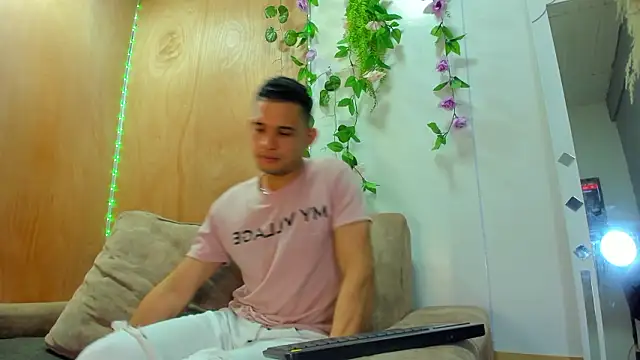 Jax Thunder online show from February 2026 02:01:02 PM