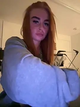 Snapshot of Ellieskyyee1 chatting on November 2025 08:33:02 PM Ellieskyyee1 online show from November 2025 08:33:02 PM