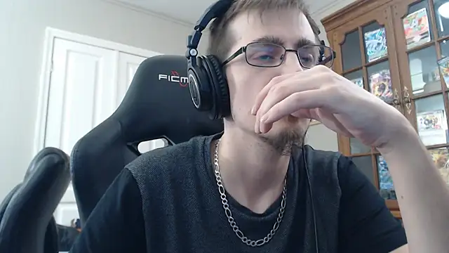 Snapshot of CasuallyCorrupt chatting on November 2025 01:25:02 AM CasuallyCorrupt online show from November 2025 01:25:02 AM