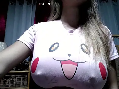 Snapshot of pretty_petite_asian143 chatting on April 2026 11:57:02 PM pretty petite asian143 online show from April 2026 11:57:02 PM