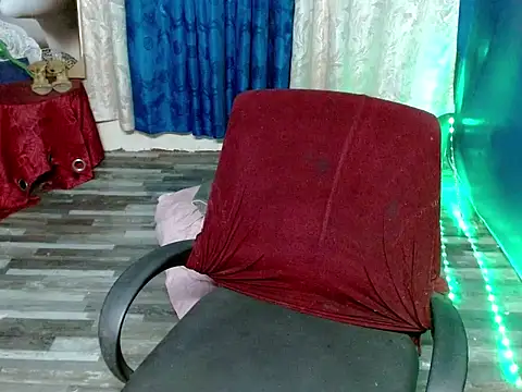 Snapshot of pretty_petite_asian143 chatting on April 2026 01:34:01 PM pretty petite asian143 online show from April 2026 01:34:01 PM