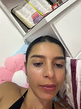 Snapshot of violeta365 chatting on June 2026 05:17:02 PM violeta365 online show from June 2026 05:17:02 PM