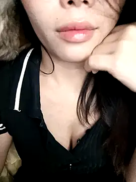 Fish yellow online show from November 2025 10:10:02 PM