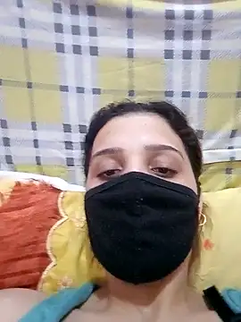 SandyAmr online show from November 2025 07:44:02 AM