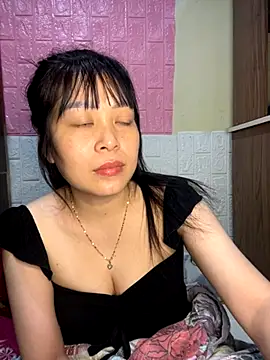 Snapshot of Butterfly_kee chatting on November 2025 07:11:02 AM Butterfly kee online show from November 2025 07:11:02 AM