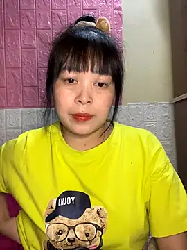 Snapshot of Butterfly_kee chatting on November 2025 02:29:02 PM Butterfly kee online show from November 2025 02:29:02 PM