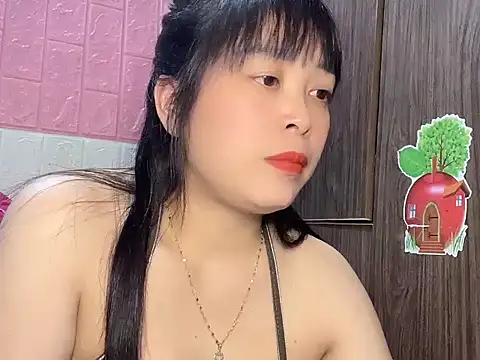 Snapshot of Butterfly_kee chatting on November 2025 03:12:01 PM Butterfly kee online show from November 2025 03:12:01 PM