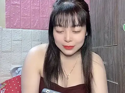 Snapshot of Butterfly_kee chatting on December 2025 02:00:02 PM Butterfly kee online show from December 2025 02:00:02 PM