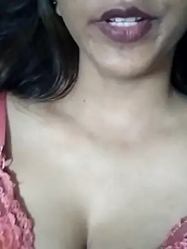 Snapshot of Aaliya_BigBoobs_1 chatting on May 2026 08:02:02 PM Aaliya BigBoobs 1 online show from May 2026 08:02:02 PM