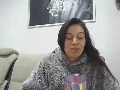 Snapshot of roma22honey chatting on October 2025 05:57:01 PM roma22honey online show from October 2025 05:57:01 PM